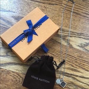 Gorgeous Louis Vuitton men’s necklace